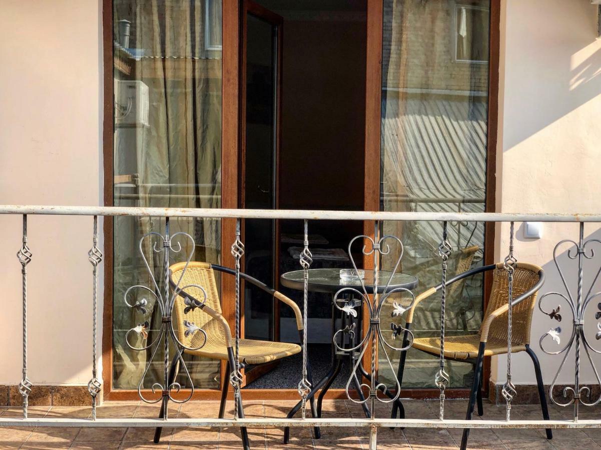 Hotel Leo Palace Tbilisi Exteriör bild
